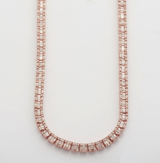 BAGUETTE DIAMOND SQUARE CLUSTER NECKLACE